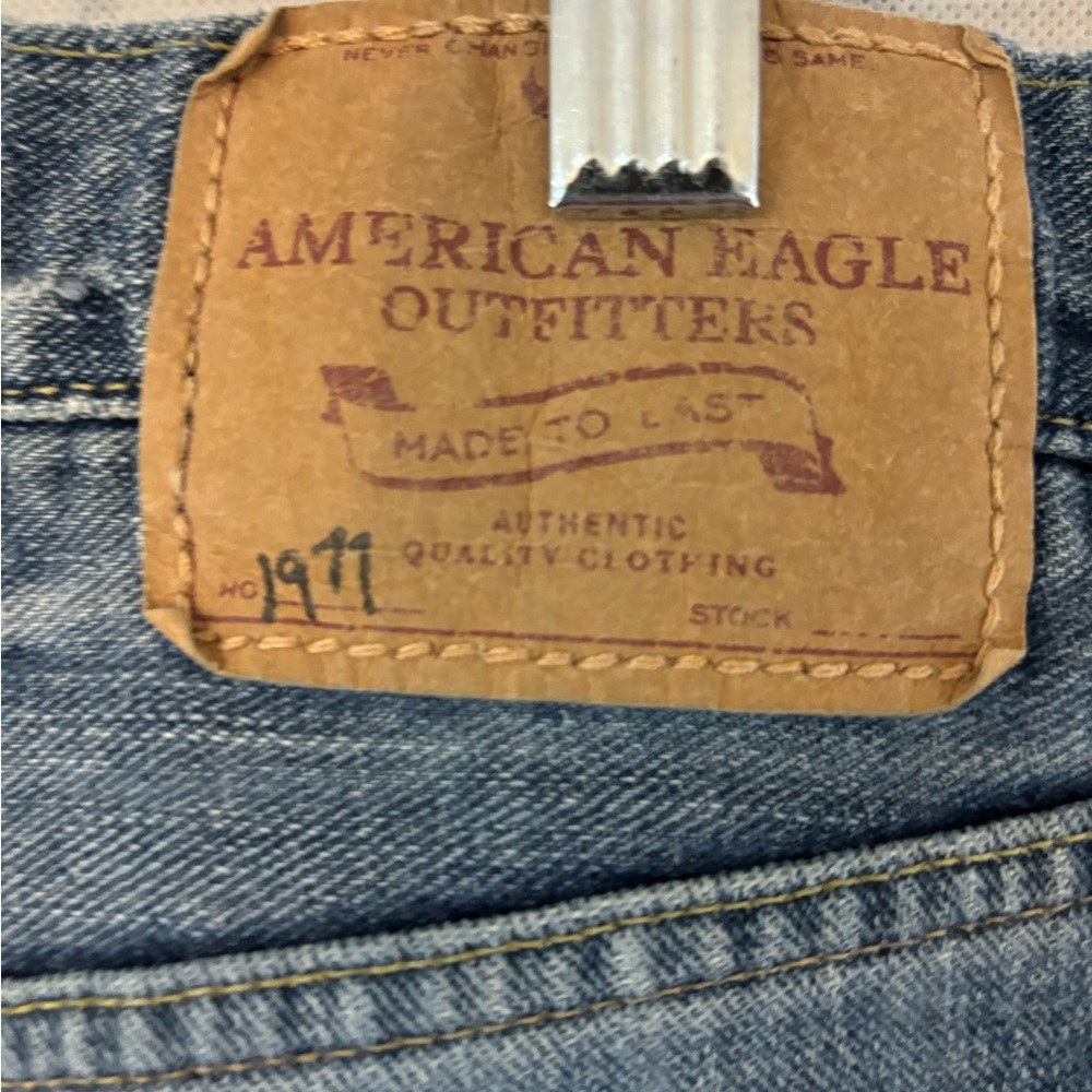 American Eagle Mens 31/30 Relaxed Straight Leg Jeans Medium Wash Blue De… - Picture 15 of 16